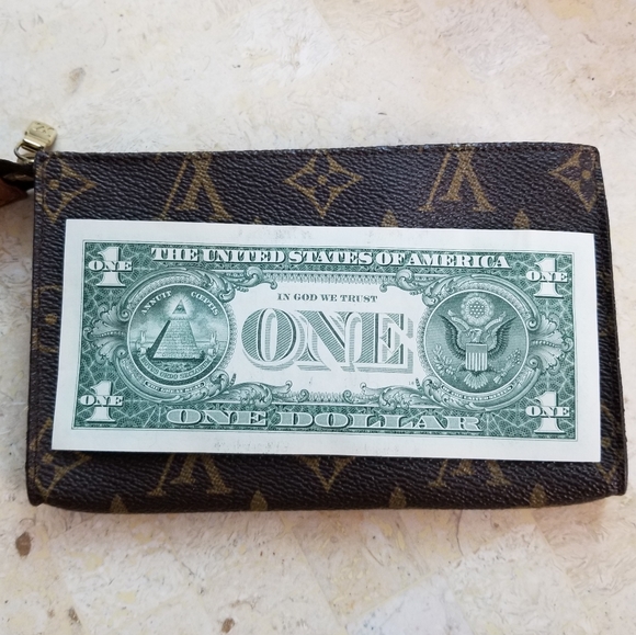 LOUIS VUITTON Classic Pouchette Monogram print - Picture 16 of 16